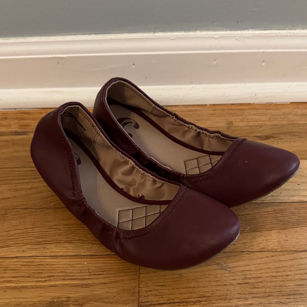 Women's Burgundy Ballet Flats